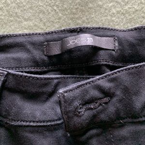 Joe’s Flawless Skinny Jeans, size 29.